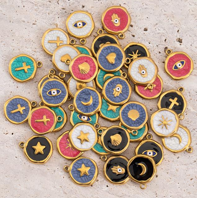 Vintage Fashion Earrings - 8 pendentifs en forme de cœur