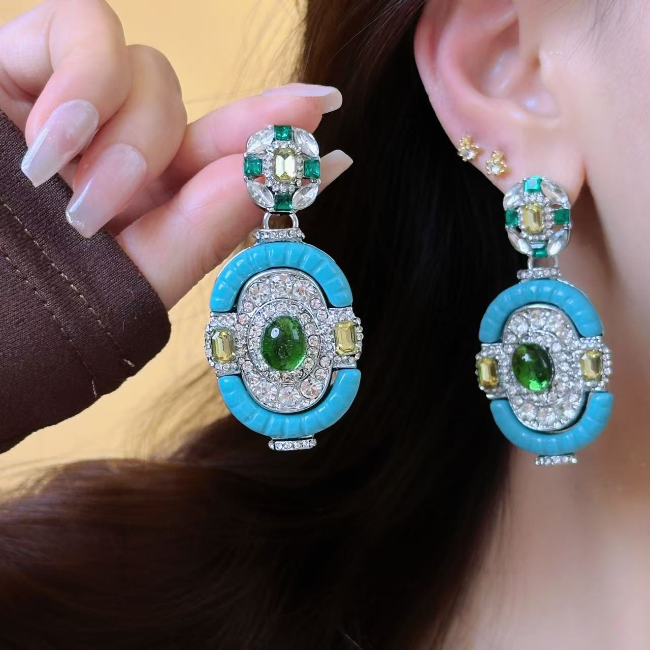 Boucles d'oreilles pendantes v - Vintage Fashion Eras avis et prix