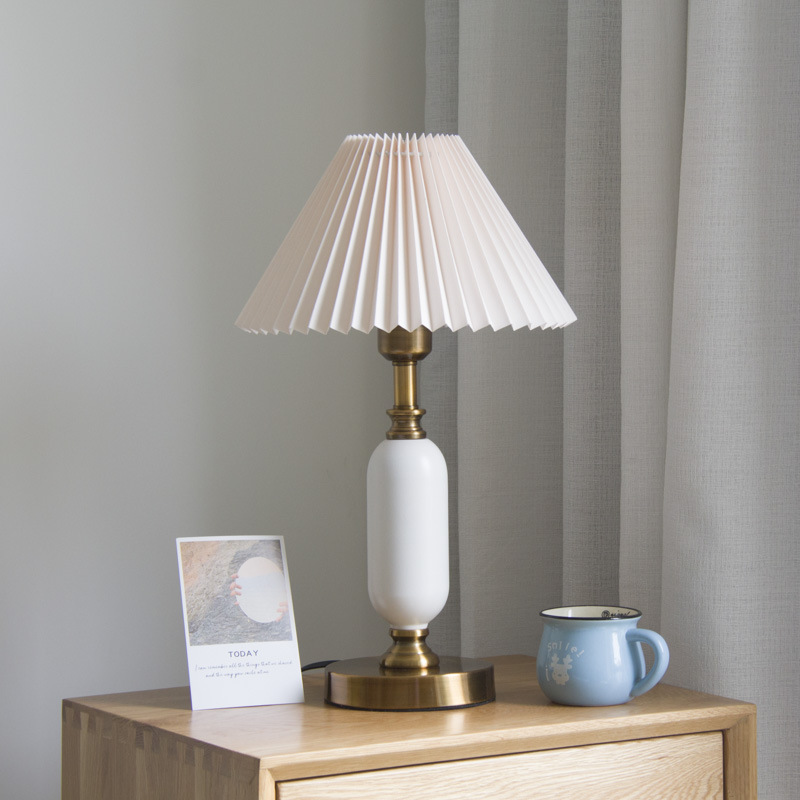 Lampe de chevet plissée au des - Vintage Fashion Eu avis et prix